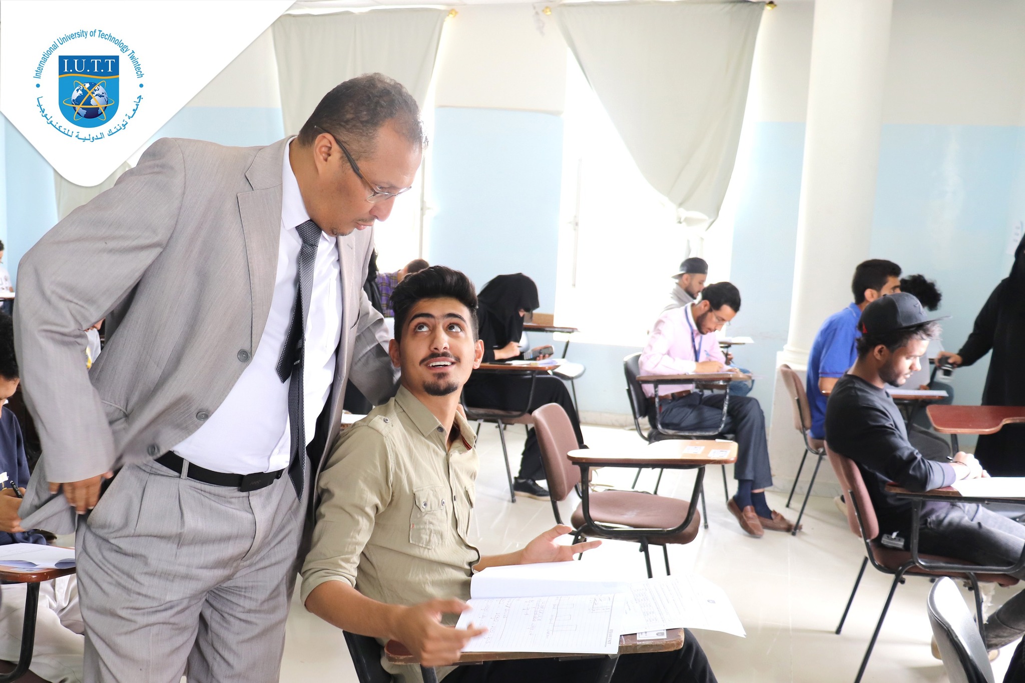 رئيس جامعة تونتك الدولية للتكنولوجيا يتفقد سير العملية الإمتحانية