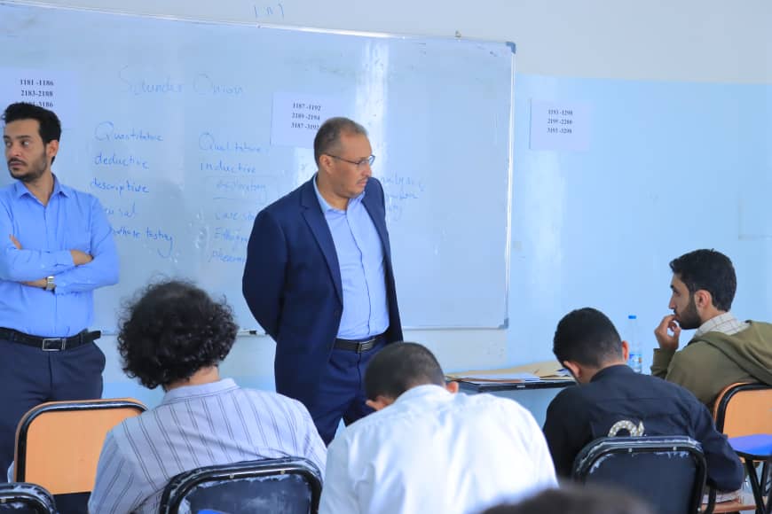 دشنت جامعة تونتك الدولية للتكنولوجيا الامتحانات النهائية للفصل الدراسي الأول من العام الأكاديمي 1447هـ (2025–2026م)